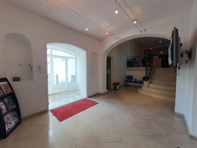 Local commercial - 180 m²