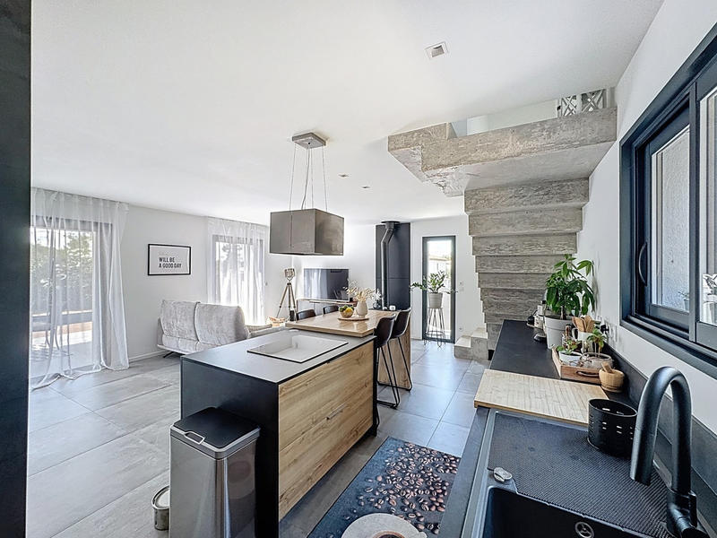 Maison - 107 m² - 5 pièces