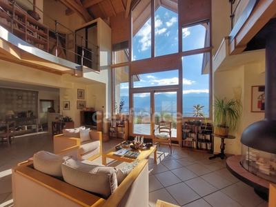 Propriété - 180 m² - 6 pièces