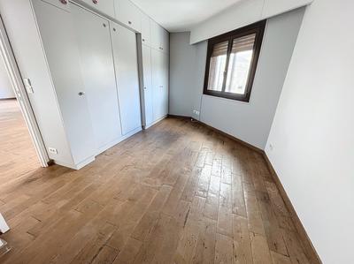 Appartement - 98 m² - 5 pièces
