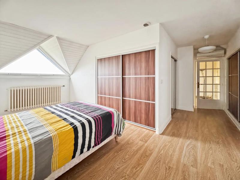 Maison - 309 m² - 10 pièces