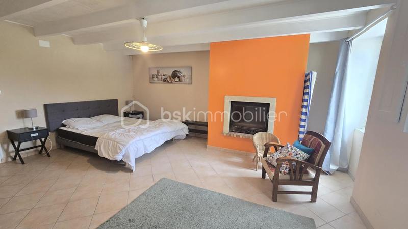 Maison - 400 m² - 16 pièces