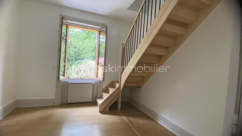 Maison - 158 m² - 8 pièces