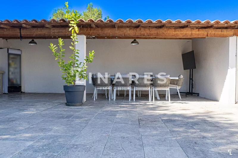 Maison - 158 m² - 5 pièces