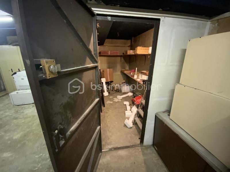 Bureau - 104 m² - 1 pièce