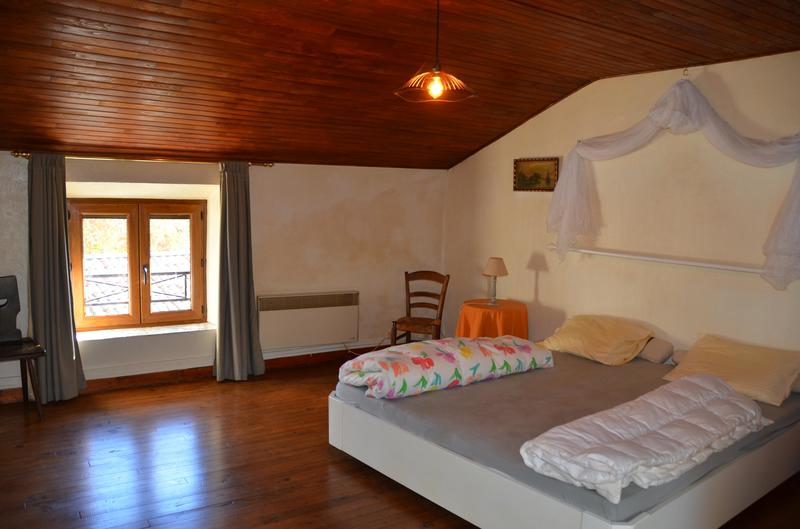 Maison en pierre - 104 m² - 5 pièces