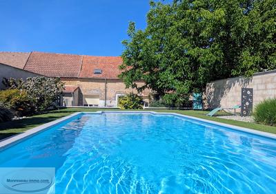 Maison de village - 220 m² - 7 pièces