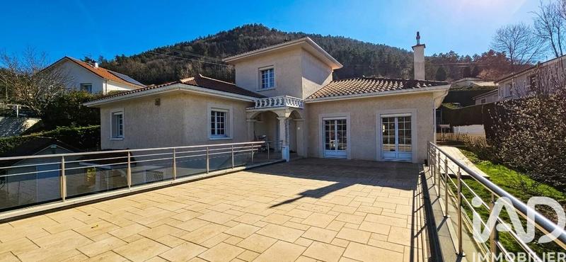 Maison - 162 m² - 6 pièces