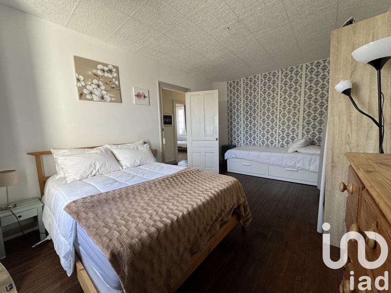 Maison - 650 m² - 25 pièces