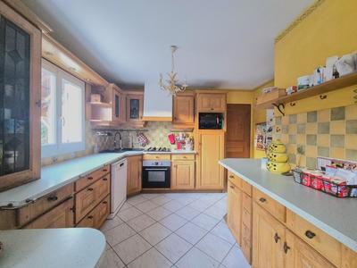 Maison - 142 m² - 7 pièces