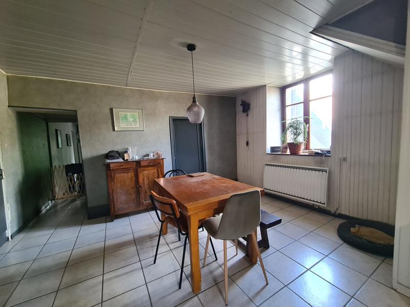 Maison - 96 m² - 5 pièces