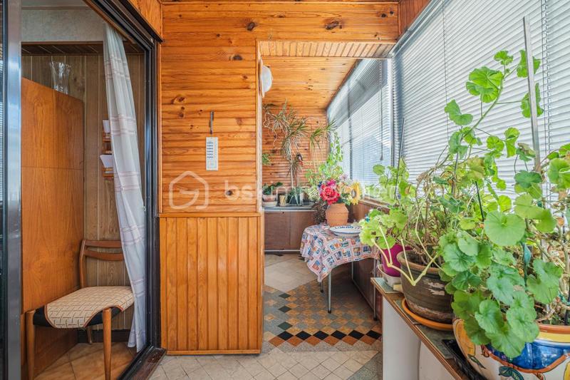 Appartement - 92 m² - 5 pièces