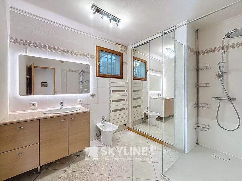 Maison - 159 m² - 4 pièces