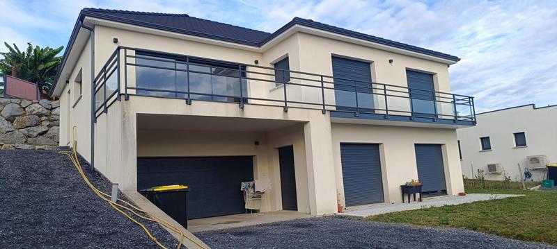 Maison - 200 m² - 7 pièces