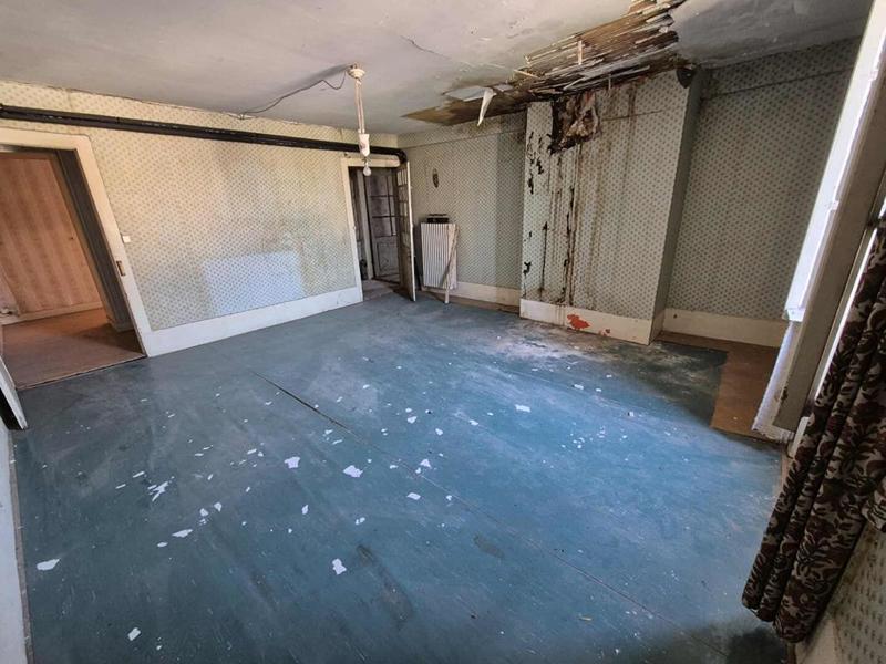 Maison - 220 m² - 8 pièces