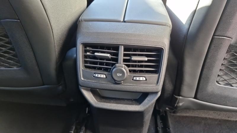 Peugeot 3008 Hybrid 225 E-Eat8 Allure Pack