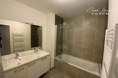 Appartement - 90 m² - 4 pièces