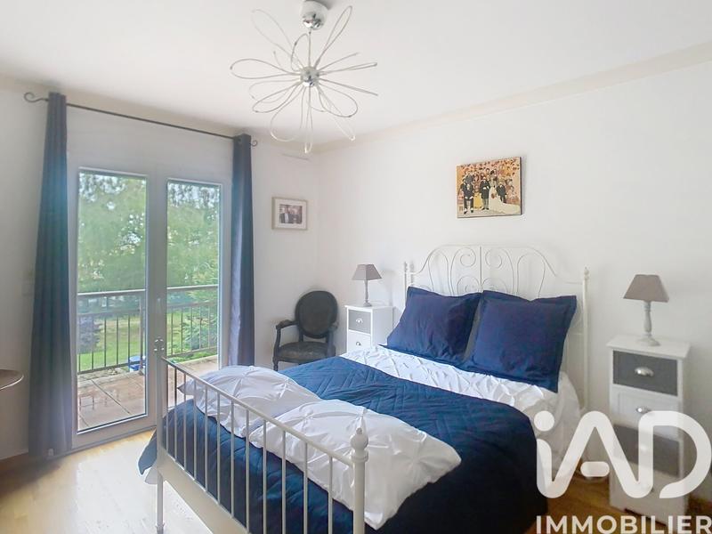 Maison - 238 m² - 8 pièces