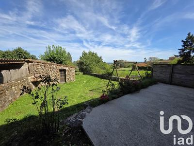 Maison - 98 m² - 4 pièces