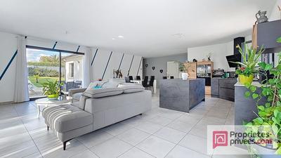 Maison - 136 m² - 5 pièces