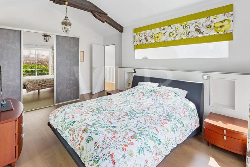 Maison - 183 m² - 6 pièces