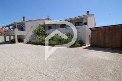 Maison - 180 m² - 6 pièces