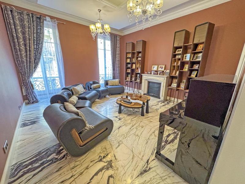 Appartement - 100 m² - 4 pièces