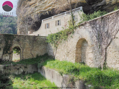 Maison - 300 m² - 10 pièces