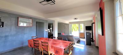 Maison traditionnelle - 165 m² - 7 pièces