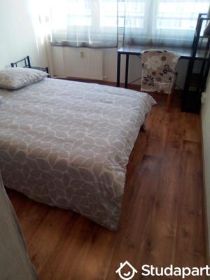 Chambre - 10 m² - 1 pièce