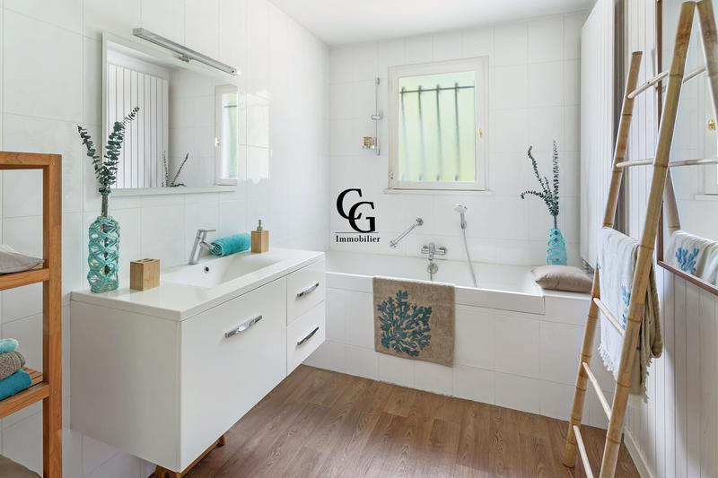 Maison - 170 m² - 7 pièces