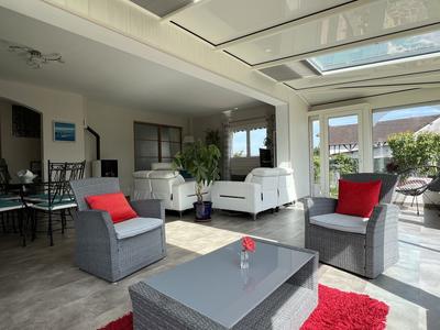 Maison traditionnelle - 132 m² - 7 pièces