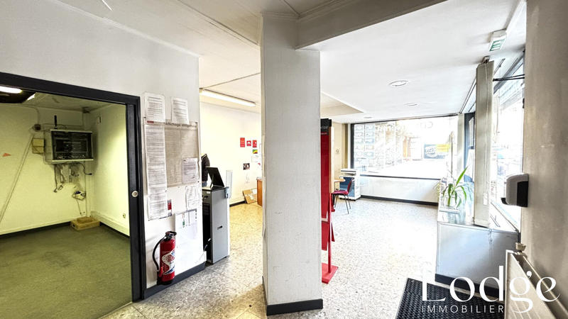 Local commercial - 61 m²