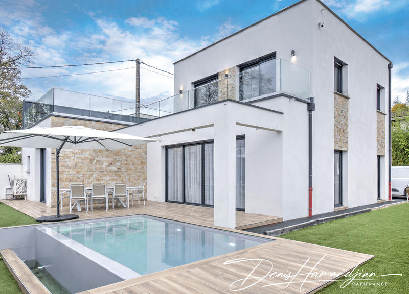 Maison - 135 m² - 5 pièces