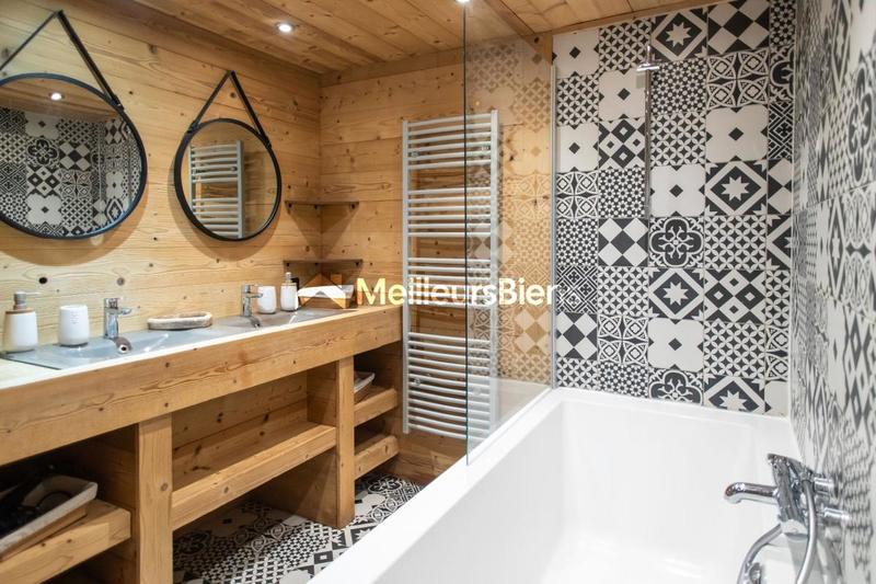 Propriété - 220 m² - 8 pièces