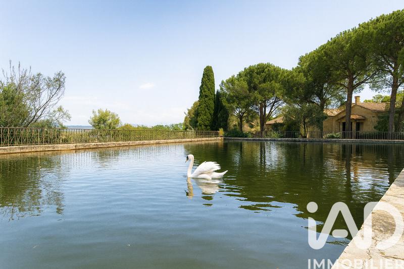 Maison - 660 m² - 21 pièces