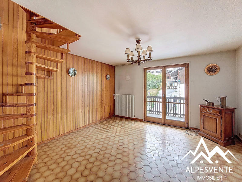 Maison - 225 m² - 10 pièces