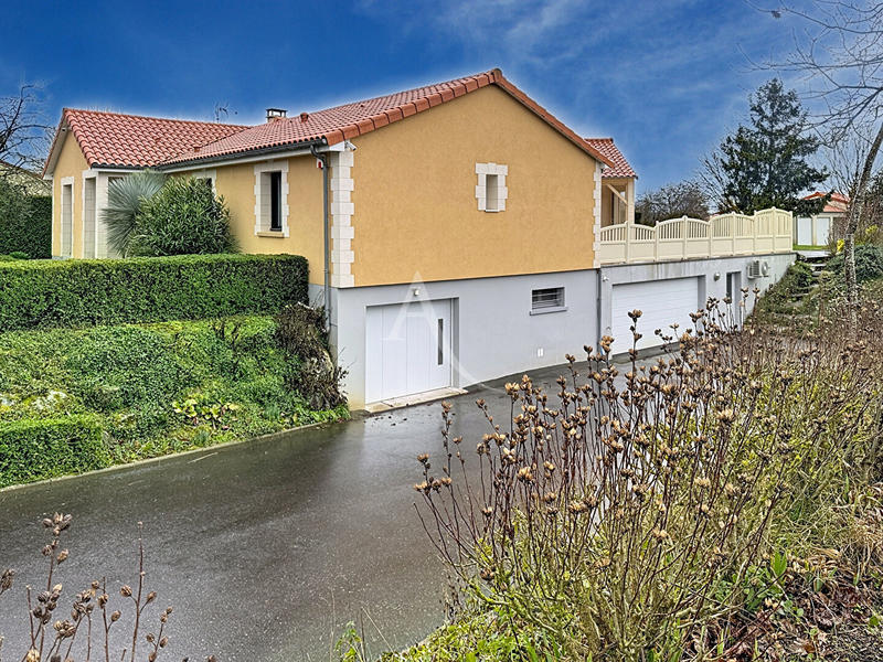 Maison - 160 m² - 7 pièces