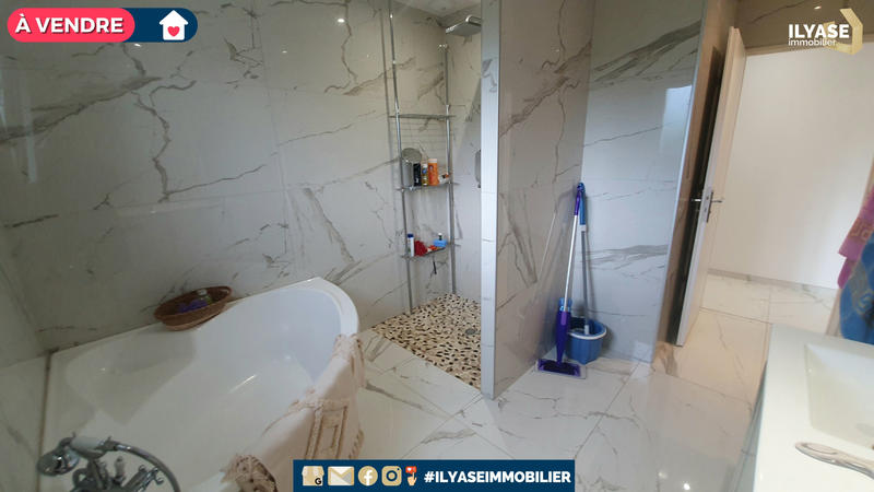 Maison - 125 m² - 6 pièces