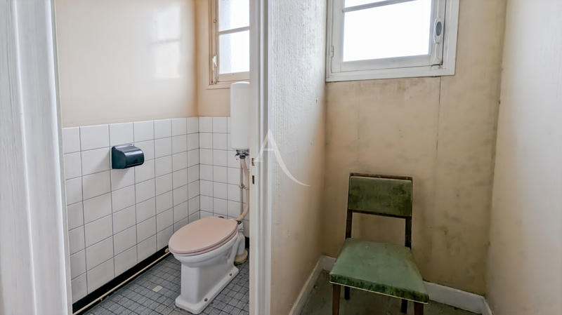 Maison - 380 m² - 15 pièces