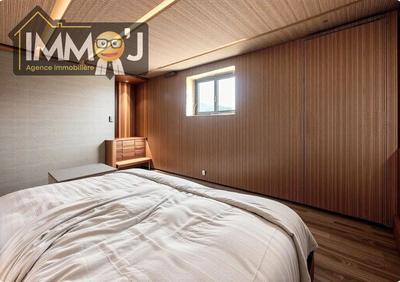 Maison - 210 m² - 4 pièces