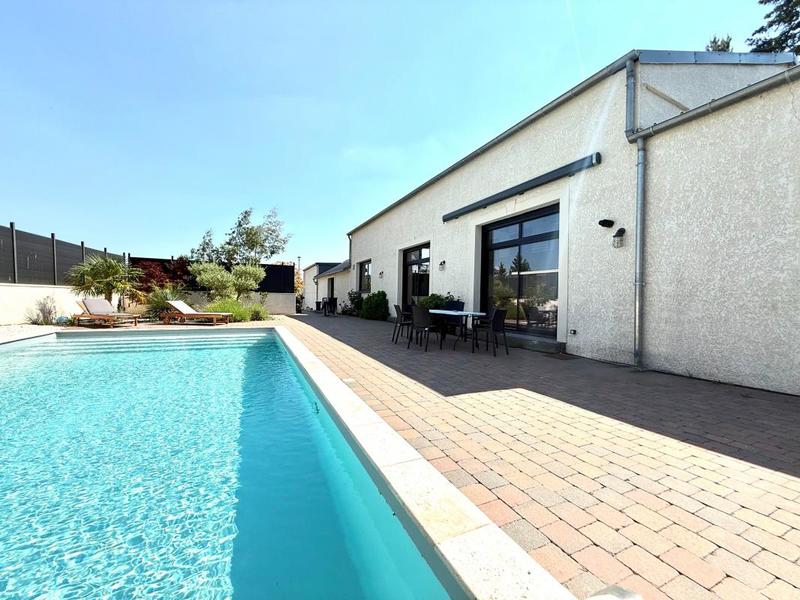 Maison - 285 m² - 7 pièces