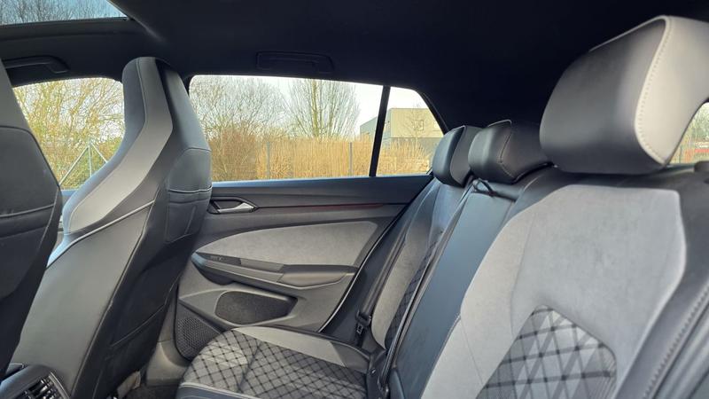 Volkswagen Golf 2.0 Tdi 150 Dsg7 R-Line