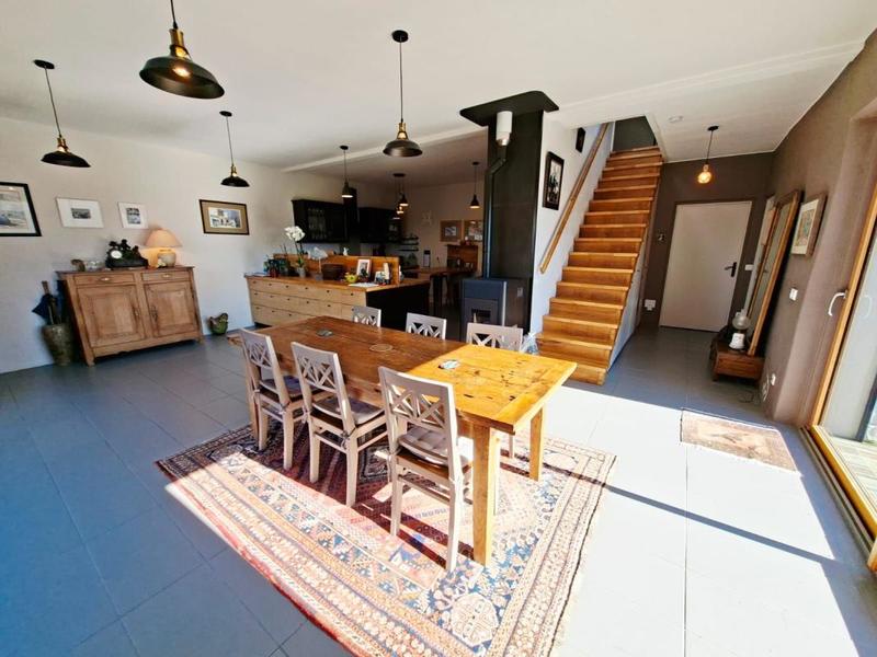 Maison - 180 m² - 6 pièces