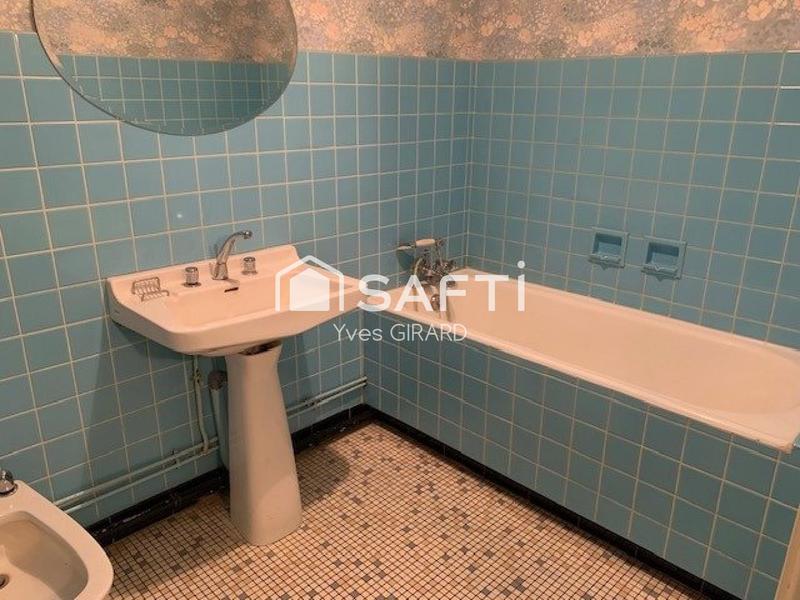 Maison de village - 222 m² - 8 pièces