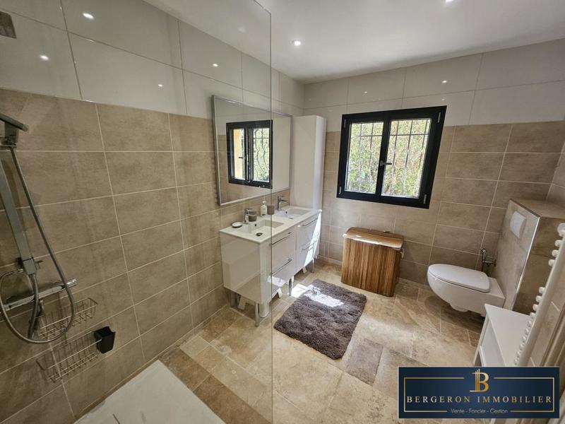 Maison - 185 m² - 5 pièces