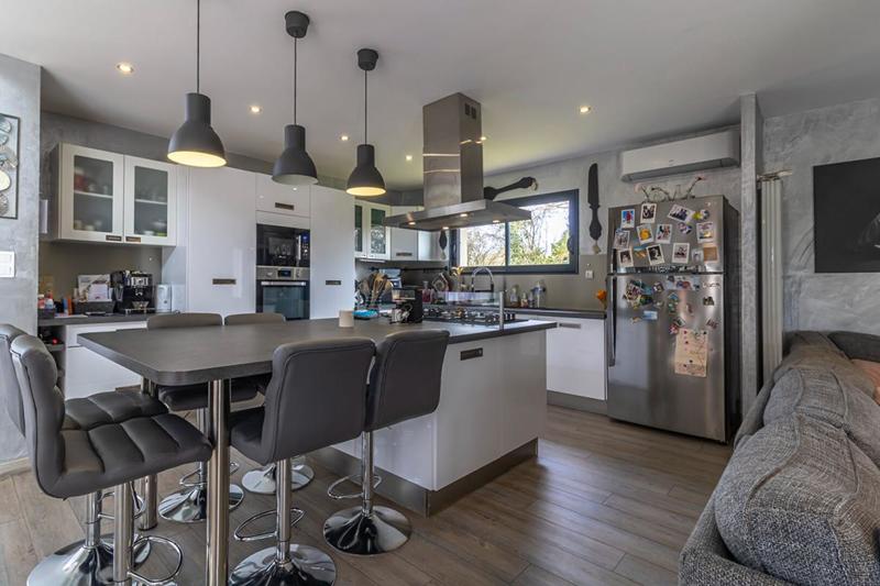 Maison - 162 m² - 7 pièces