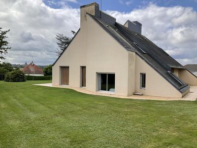 Maison - 173 m² - 5 pièces