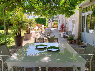 Maison - 300 m² - 6 pièces