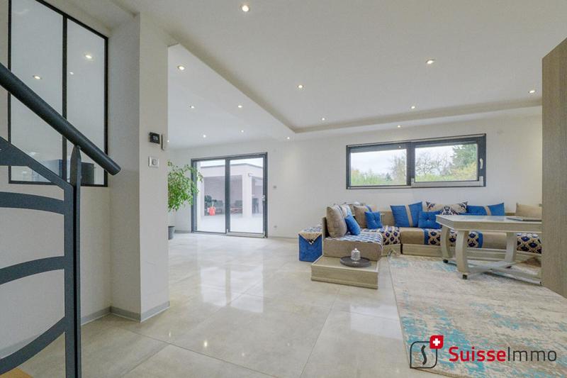 Villa - 210 m² - 8 pièces